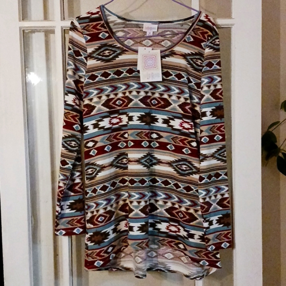 M LuLaRoe Lynnae Tunic